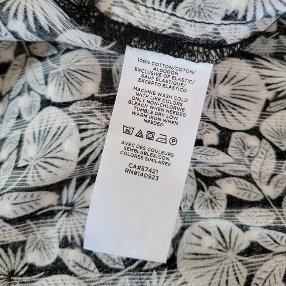 Loft Black and White Floral Textured Smocked Square Neck Top Size X-Small - Picture 3 of 5